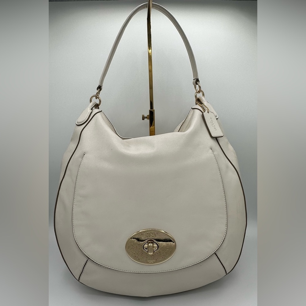 NWOT Coach Whiplash Circle
Hobo Bag